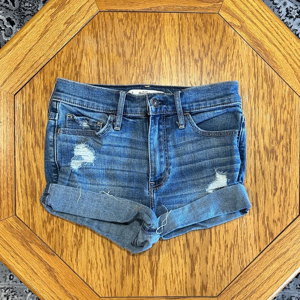 *ABERCROMBIE & FITCH* Blue Distressed Jean Shorts Size 2